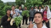 นายเมธี ศรีโยธา ครูวิทยาลัยการอาชีพเบตง ได้นำองค์ความรู้ด้านเกษตรกรรมธรรมชาติมาบูรณาการในรูปแบบกิจกรรมปฏิบัติการ อบรมสาธิตเทคนิค 'การทำและขยายหัวเชื้อจุลินทรีย์ที่มีประสิทธิภาพ (EM)' ให้แก่คณะครู นักเรียน นักศึกษา และตัวแทนกลุ่มเกษตรกรในพื้นที่อำเภอเบตง